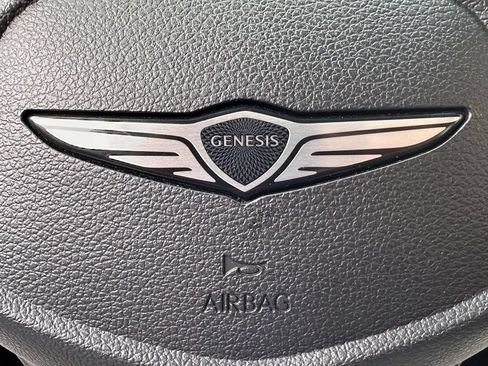 Used 2025 Genesis G70 2.5T RWD image 26