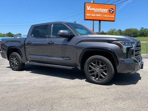Used 2023 Toyota Tundra Platinum AWD/4WD image 1