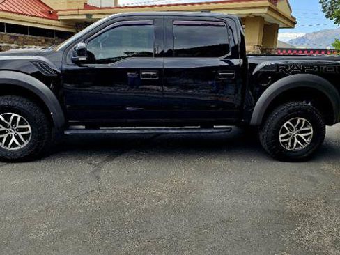 Used 2018 Ford F150 Raptor w/ Equipment Group 802A Luxury AWD/4WD image 4