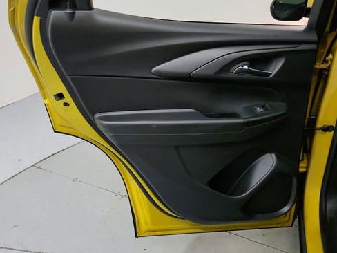 Used 2023 Chevrolet TrailBlazer RS w/ Sun and Liftgate Package image 18