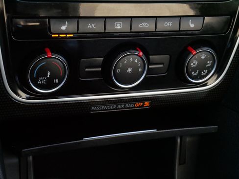 Used 2015 Volkswagen Passat 1.8T Sport image 23