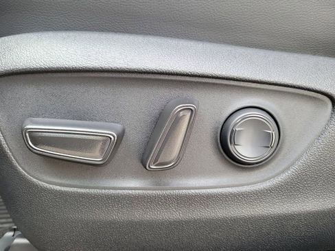 Used 2026 Toyota Highlander XSE image 24