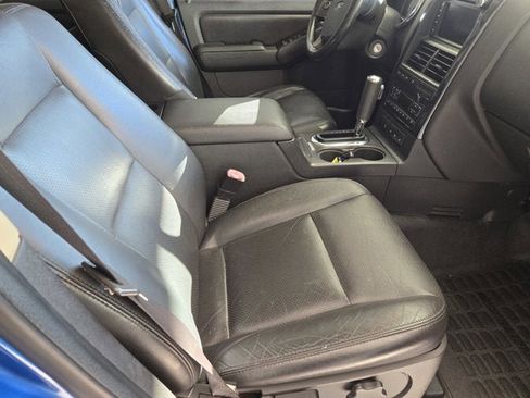 Used 2010 Ford Explorer Sport Trac Limited image 4