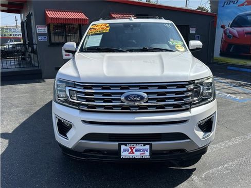 Used 2019 Ford Expedition Limited w/ Equipment Group 302A image 2