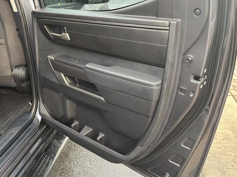Used 2023 Toyota Tundra SR5 w/ SR5 Convenience Package AWD/4WD image 15