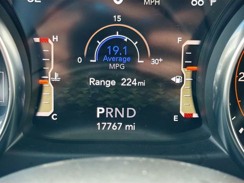 Used 2020 Jeep Wrangler Unlimited Sahara image 40