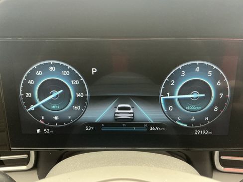 Used 2023 Hyundai Elantra SEL w/ Convenience Package image 11