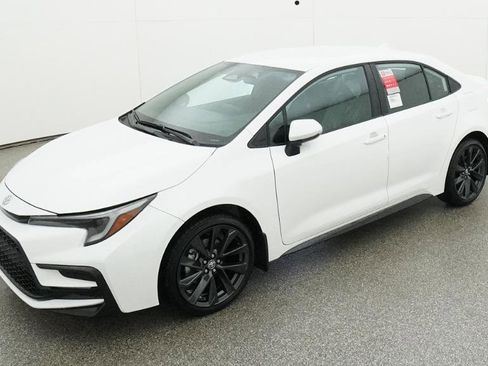 New 2026 Toyota Corolla SE image 1