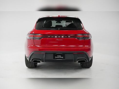 Used 2025 Porsche Macan image 11