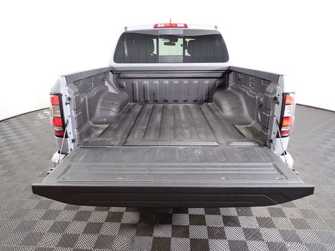 Used 2025 Nissan Frontier PRO-4X AWD/4WD image 14