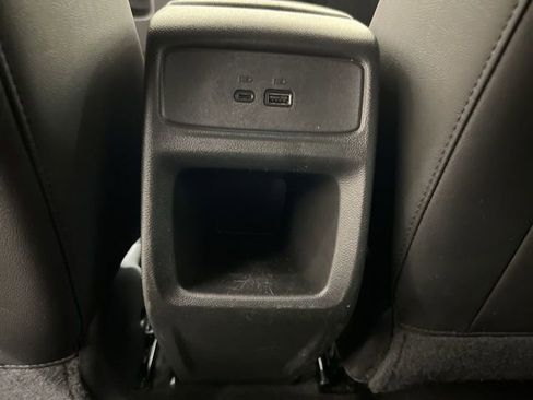 Used 2025 Chevrolet Trax RS FWD image 19