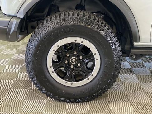 Used 2023 Ford Bronco Black Diamond w/ Sasquatch Package AWD/4WD image 36