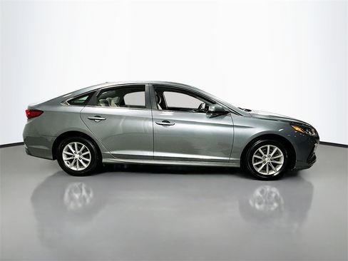 Used 2019 Hyundai Sonata SE image 9