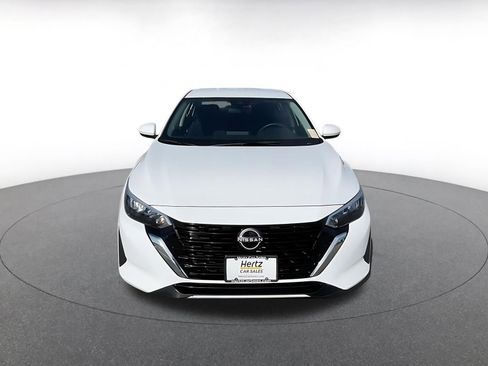 Used 2025 Nissan Sentra S image 4