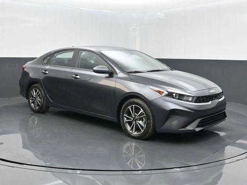Used 2023 Kia Forte LXS image 20