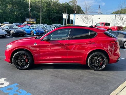 Used 2022 Alfa Romeo Stelvio Quadrifoglio w/ Active Assist Plus Package AWD/4WD image 15
