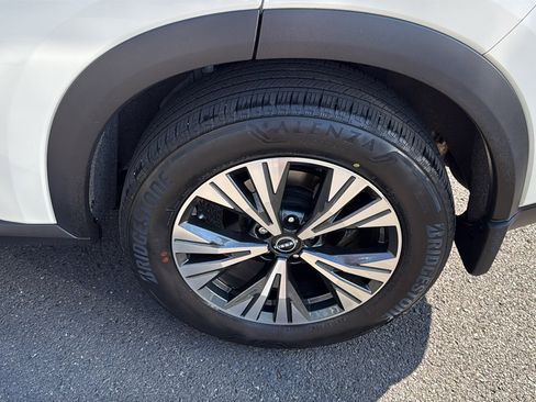 Certified 2023 Nissan Rogue SV AWD/4WD image 21