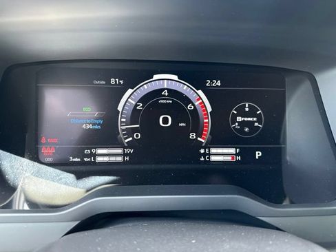 New 2026 Toyota Tundra Limited AWD/4WD image 24