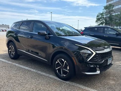 Used 2023 Kia Sportage LX AWD/4WD image 2