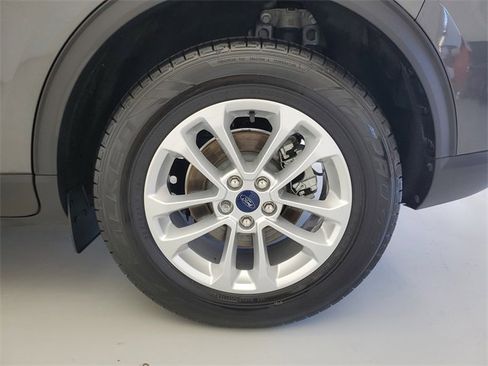 Used 2020 Ford Escape SE image 11