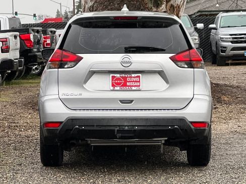Used 2018 Nissan Rogue S image 8