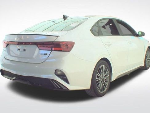 Used 2024 Kia Forte GT-Line w/ GT-Line Premium Package FWD image 2