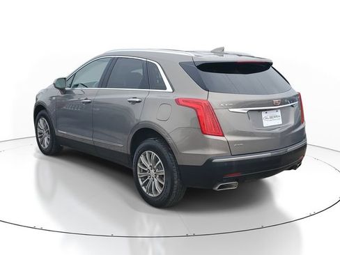 Used 2018 Cadillac XT5 Luxury w/ Driver Awareness Package AWD/4WD image 3