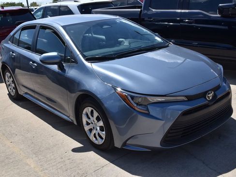 Used 2026 Toyota Corolla LE FWD image 4
