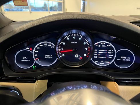 Used 2019 Porsche Cayenne image 12