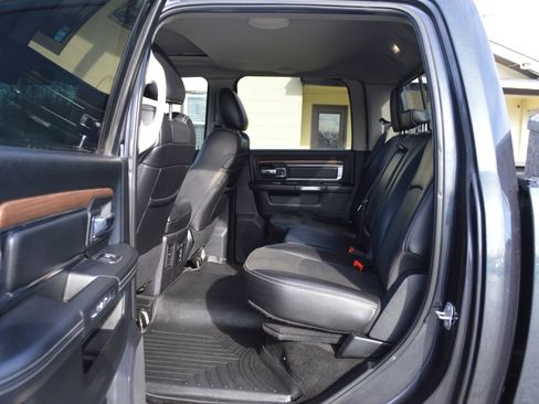 Used 2017 RAM 3500 Laramie image 21