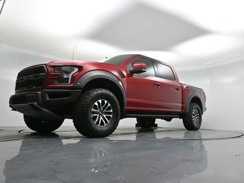 Certified 2019 Ford F150 Raptor w/ Equipment Group 802A Luxury image 45