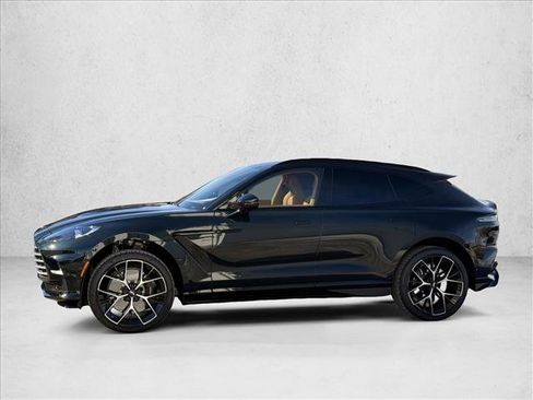 New 2026 Aston Martin DBX 707 image 2