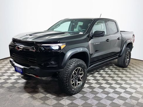 Used 2023 Chevrolet Colorado ZR2 AWD/4WD image 3