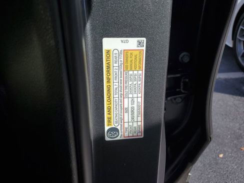 Used 2020 Honda Pilot Elite image 31