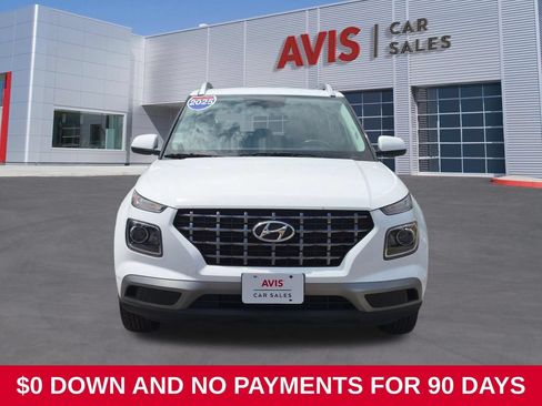 Used 2025 Hyundai Venue SEL FWD image 2