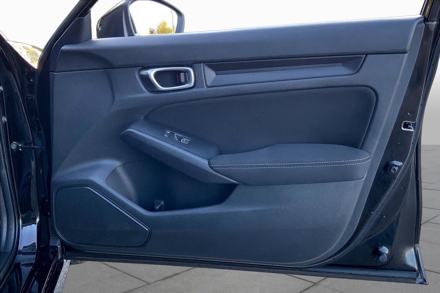Used 2023 Honda Civic Sport image 23