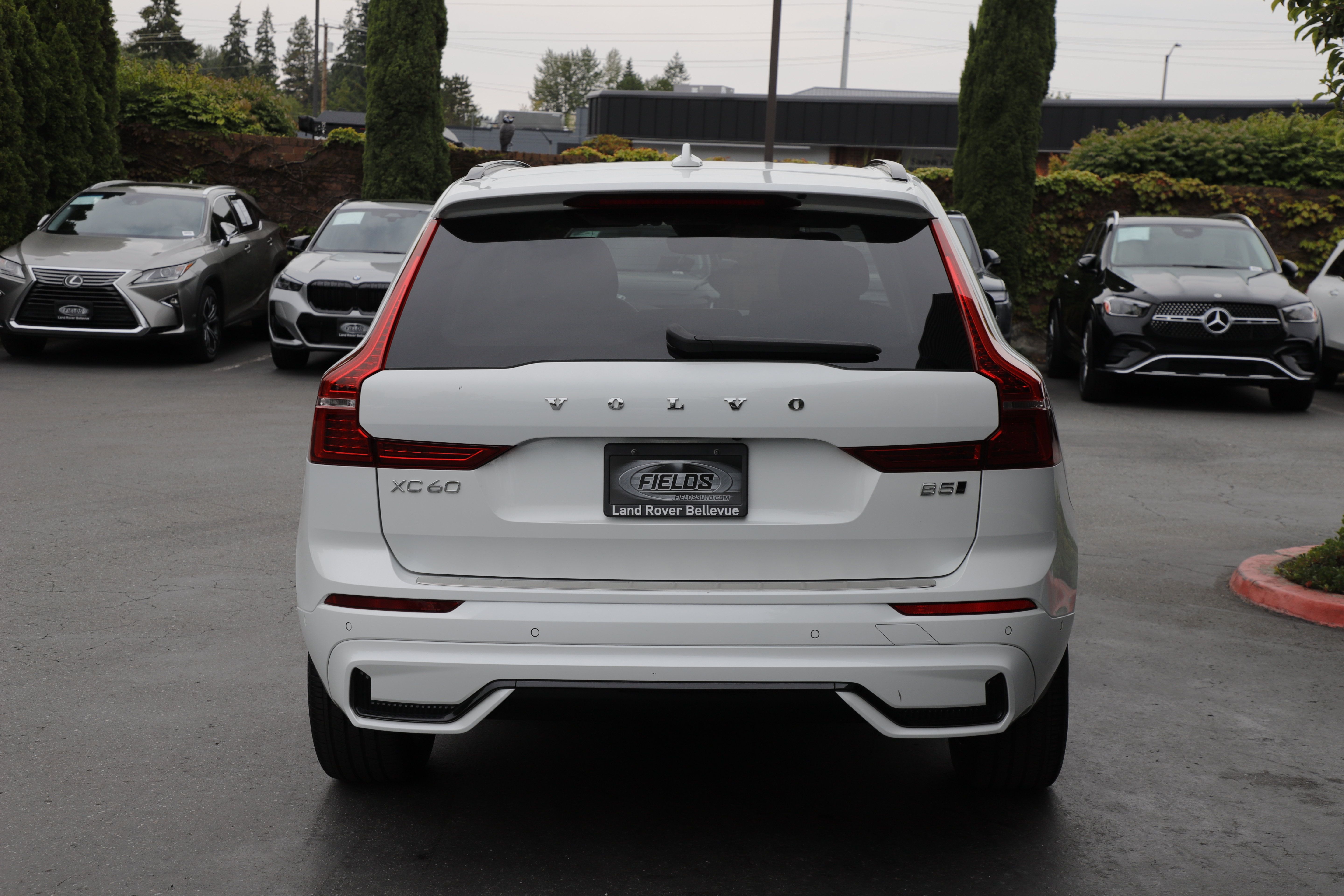 Used 2023 Volvo XC60 B5 Plus w/ Climate Package AWD/4WD image 7