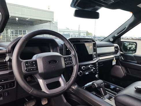 Used 2025 Ford F150 Lariat AWD/4WD image 9