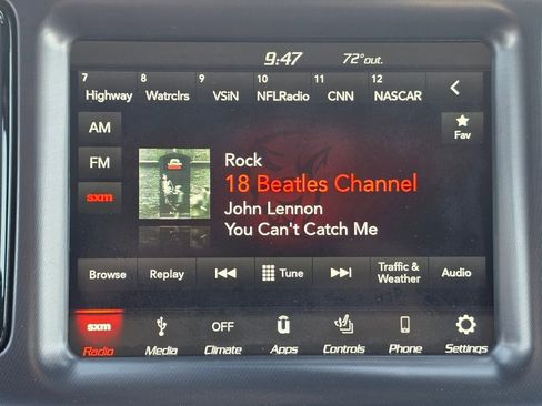 Used 2019 Dodge Challenger SXT w/ Plus Package image 9