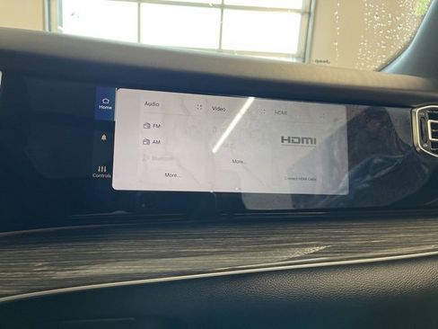 Used 2022 Jeep Wagoneer Series III w/ Premium Group I image 25