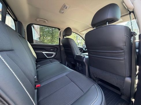 Used 2017 Nissan Titan PRO-4X AWD/4WD image 21