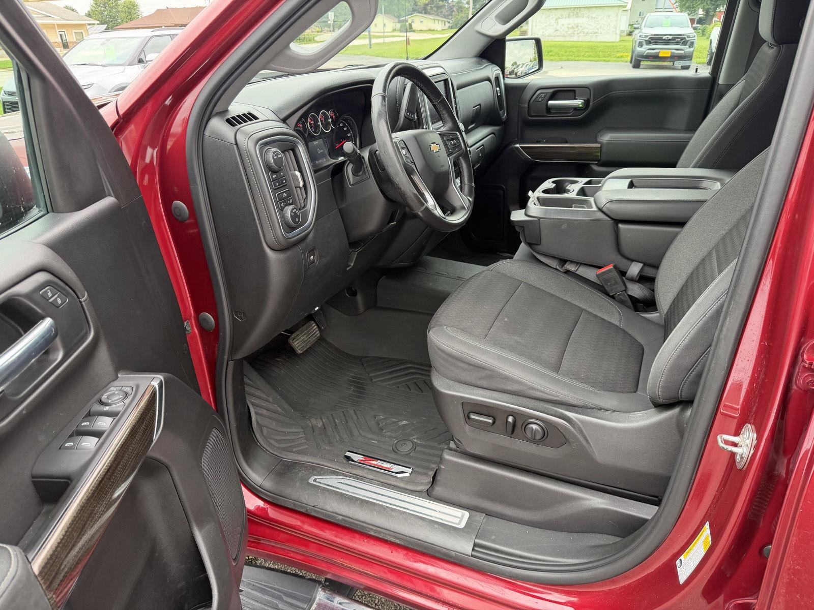 Used 2020 Chevrolet Silverado 1500 LT w/ All-Star Edition AWD/4WD image 11