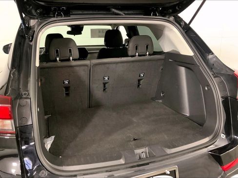 Used 2025 Chevrolet TrailBlazer LT AWD/4WD image 4