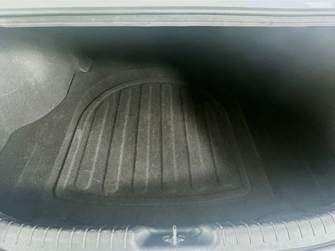 Used 2025 Hyundai Elantra SEL FWD image 29