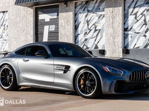 Used 2018 Mercedes-Benz AMG GT R image 20