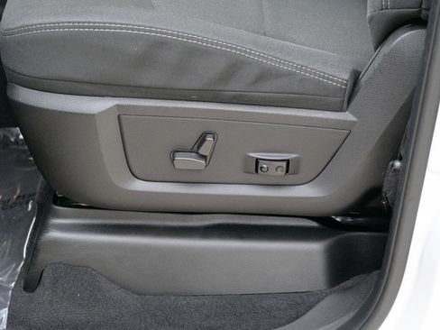 Used 2022 RAM 2500 Big Horn w/ Level C Equiment Group image 18