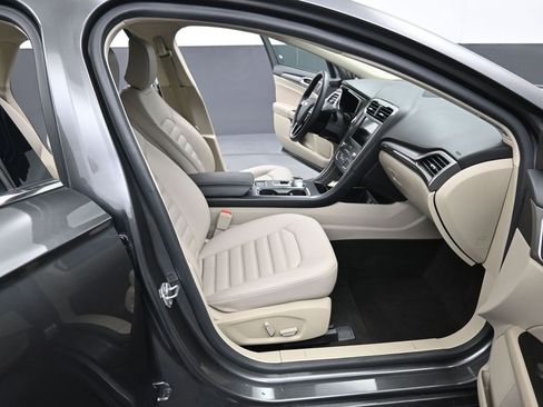 Used 2020 Ford Fusion SEL image 35