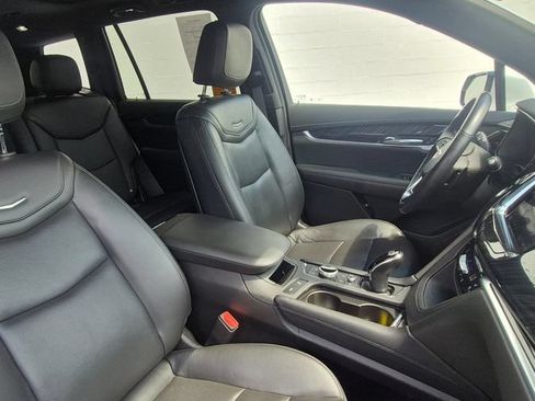 Used 2024 Cadillac XT6 Premium Luxury w/ LPO, Floor Liner Package AWD/4WD image 4