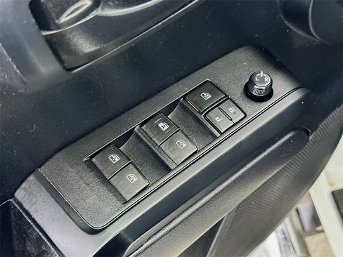 Used 2019 Toyota Tacoma SR w/ SR Convenience Package image 19