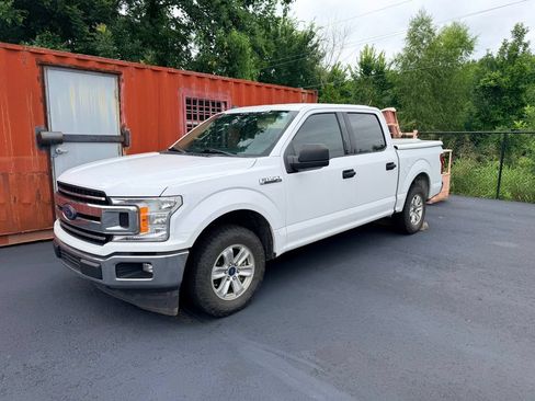 Used 2020 Ford F150 XLT w/ Trailer Tow Package RWD image 3